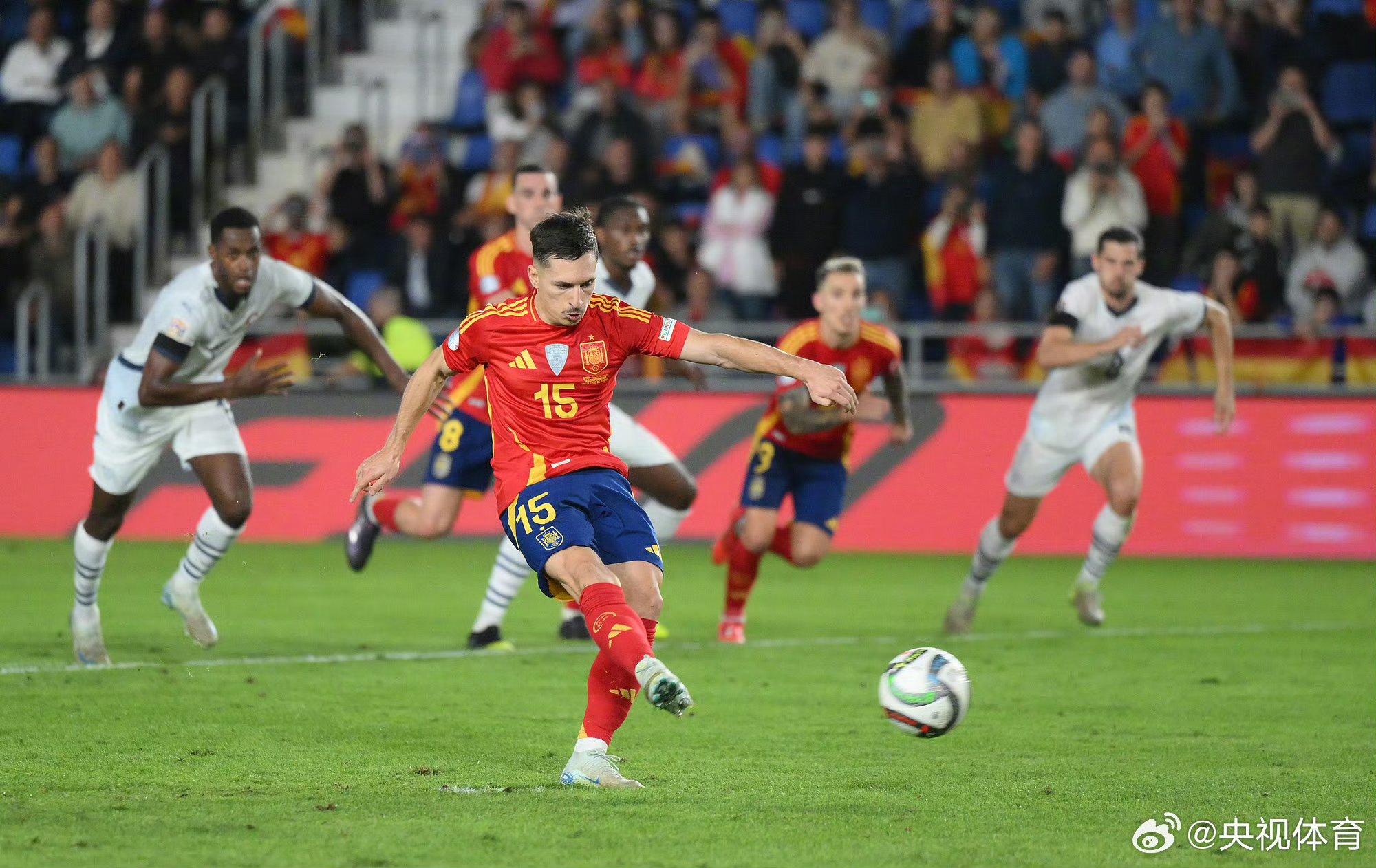 意大利-险胜克罗地亚队挺进八强 意大利-险胜克罗地亚队挺进八强