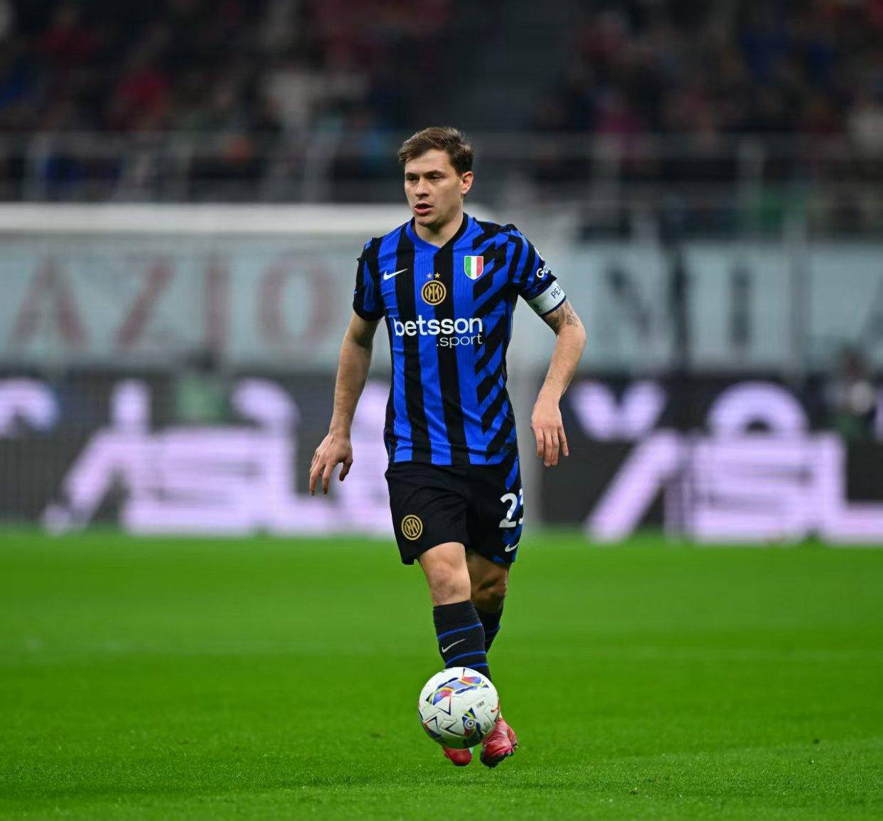 米兰德比战平,两队保持不败纪录 米兰德比战平,两队保持不败纪录