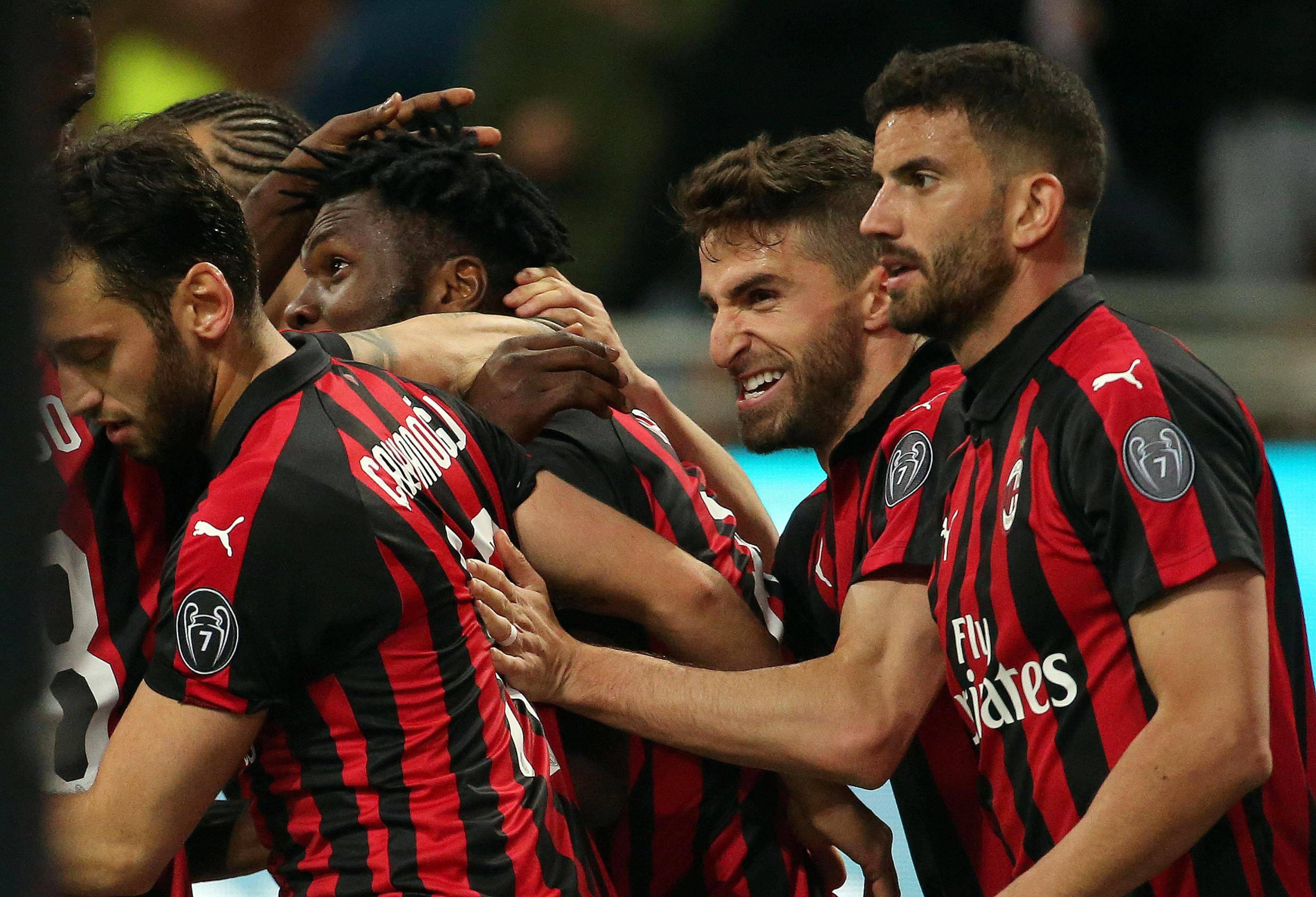 包含AC米兰主场击败萨索洛:重回胜利轨道的词条 包含AC米兰主场击败萨索洛:重回胜利轨道的词条