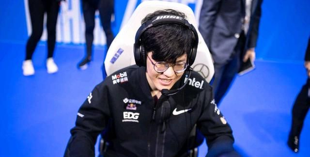 开云体育平台APP-GEN险胜DFM，Meiko拿下关键大龙顶尖较量成都决赛之夜，让粉丝疯狂欢呼的简单介绍