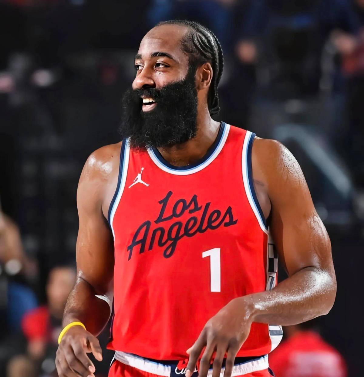 快船主场大胜独行侠,追平西部第二 快船主场大胜独行侠,追平西部第二