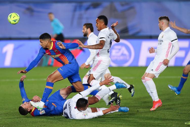 包含巴塞罗那中场连续同框:默契配合亮眼的词条 包含巴塞罗那中场连续同框:默契配合亮眼的词条