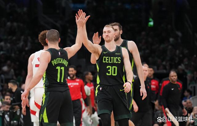 猛龙队力克凯尔特人队,稳坐东部第二 猛龙队力克凯尔特人队,稳坐东部第二