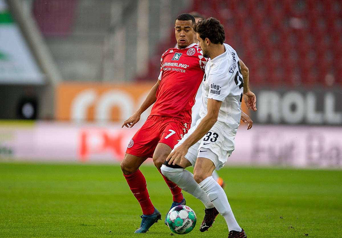 沃尔夫斯堡联赛不败纪录终结的简单介绍 沃尔夫斯堡联赛不败纪录终结的简单介绍