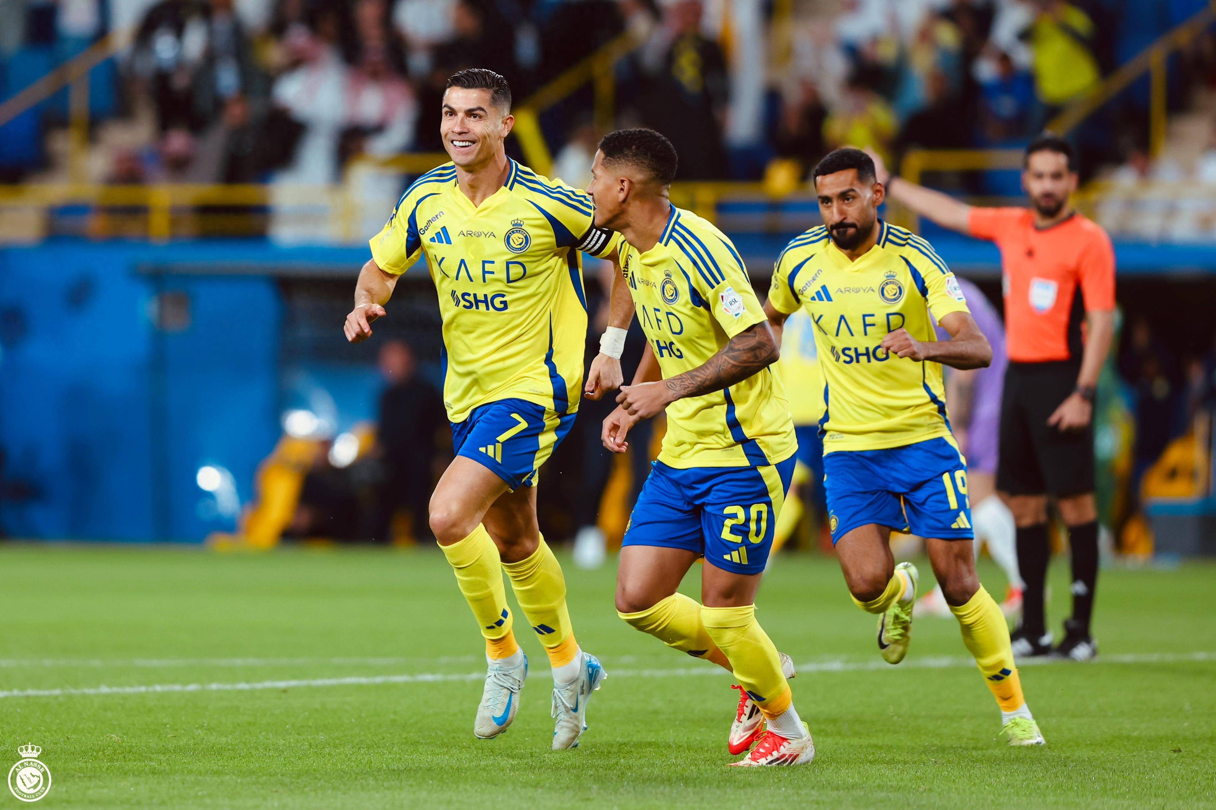 新晋球星闪耀赛场,成为焦点人物 新晋球星闪耀赛场,成为焦点人物