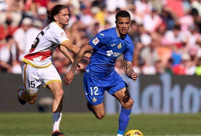 关于防守铁卫崭露头角,球队再下一城进决赛的信息 关于防守铁卫崭露头角,球队再下一城进决赛的信息