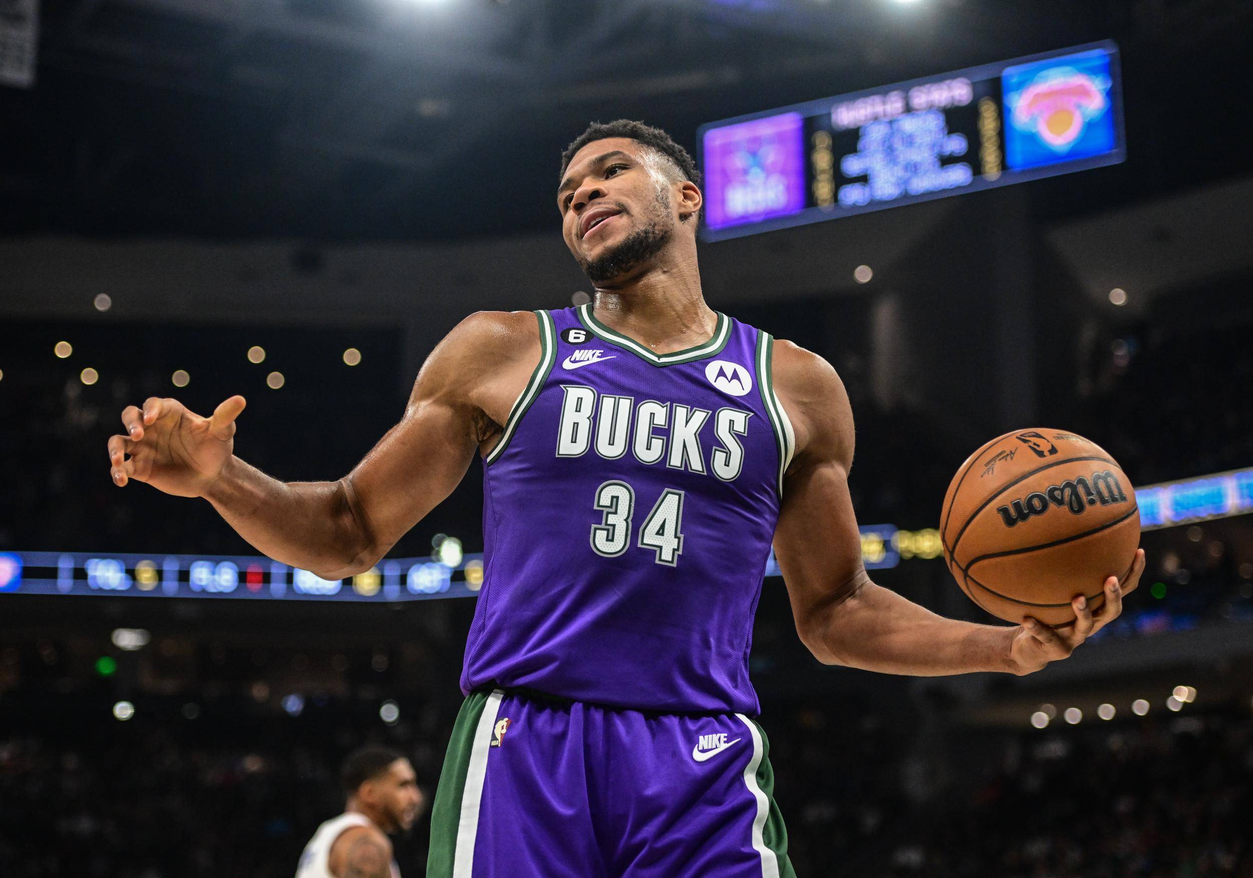 NBA球员在比赛中表现出色,成为焦点人物 NBA球员在比赛中表现出色,成为焦点人物