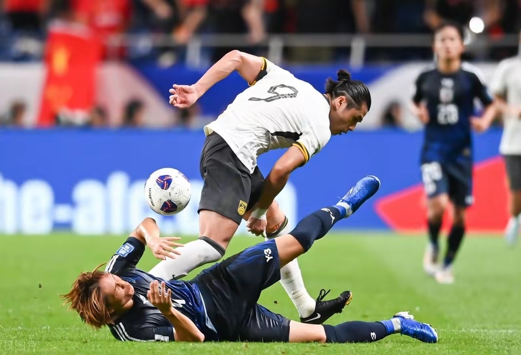 日本队横扫中国队，奥恰洛夫点燃赛场