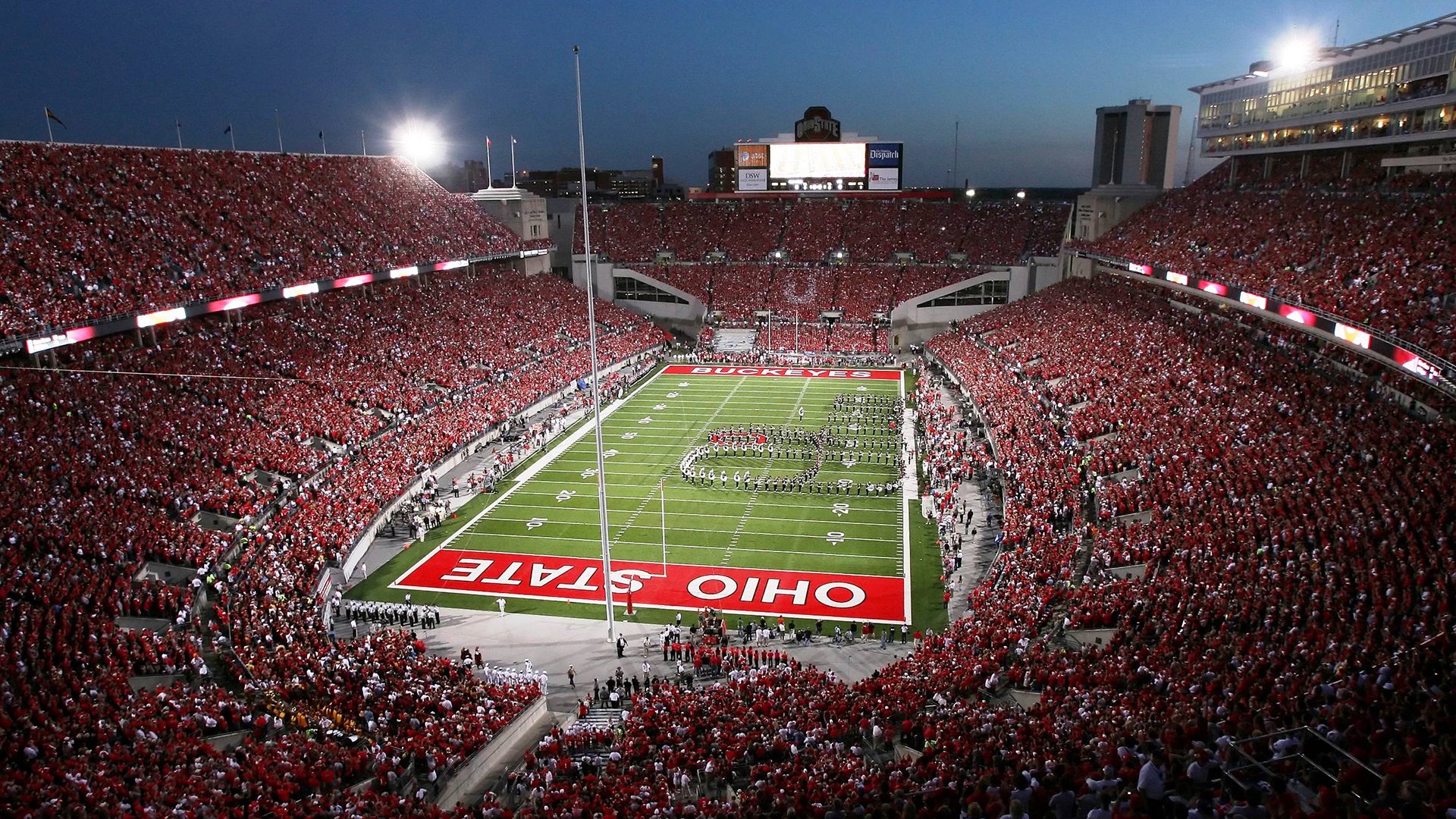 银红鏷战，黄雀在后，诺里斯率迈凯伦颠覆F1传统格局