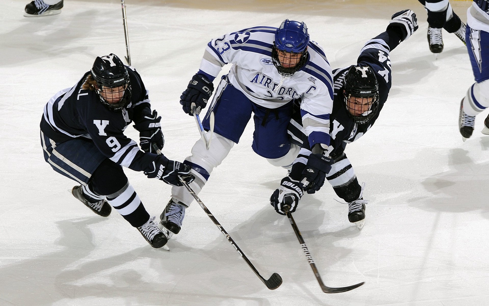亚洲羽坛震撼夜，泰国队绝杀马来西亚队，辛杜统治全场